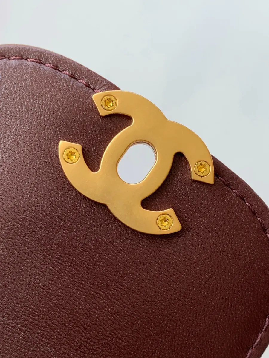 chanel_lambskin_kellybag_as4416_detail_03.jpg