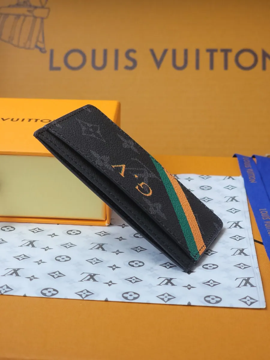 louis_vuitton_p01960_detail_03.jpg