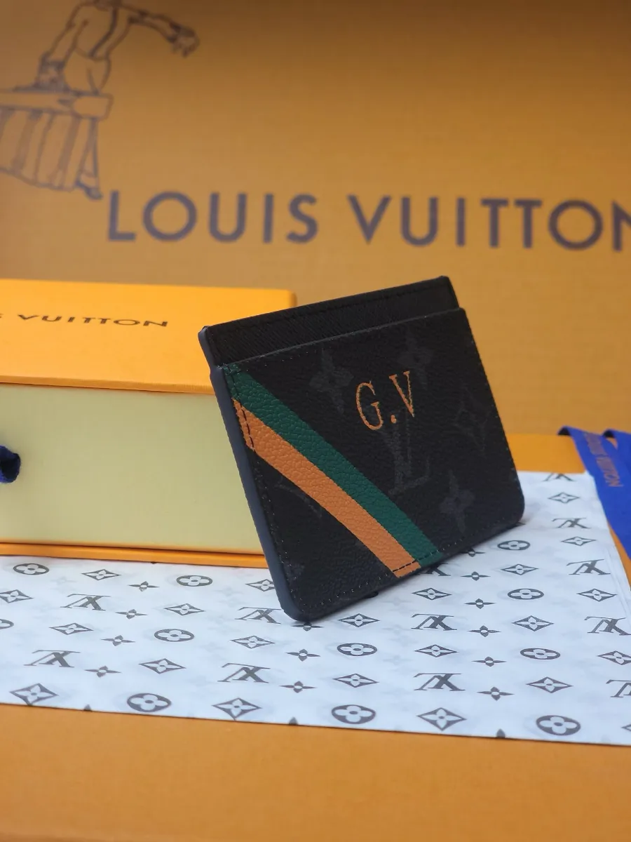 louis_vuitton_p01960_detail_04.jpg